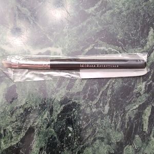 Bare Escentuals soft focus liner brush